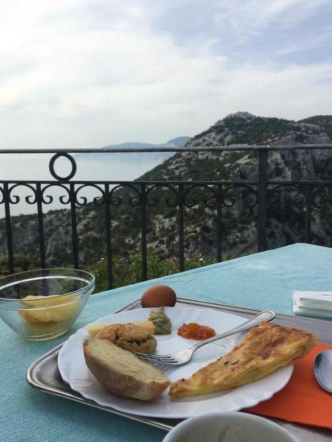 Hotel Turismo Rurale Villa Maria Caterina Кала-Гононе Экстерьер фото