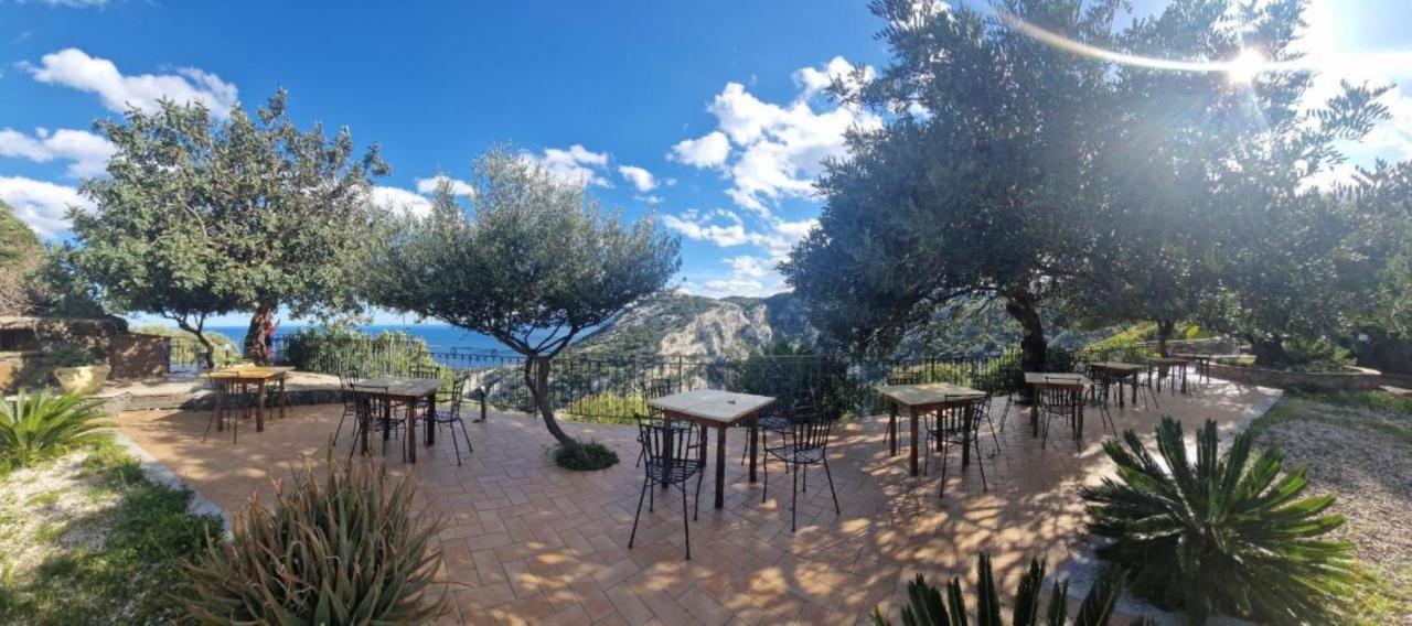 Hotel Turismo Rurale Villa Maria Caterina Кала-Гононе Экстерьер фото
