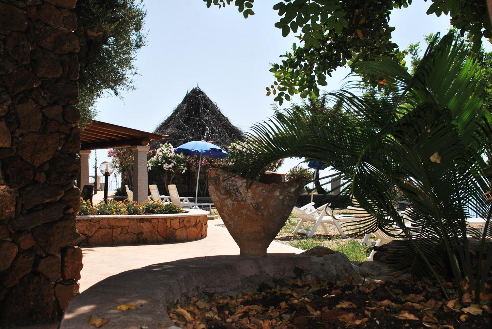 Hotel Turismo Rurale Villa Maria Caterina Кала-Гононе Экстерьер фото