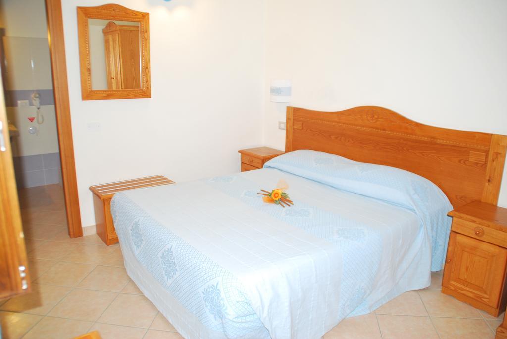 Hotel Turismo Rurale Villa Maria Caterina Кала-Гононе Экстерьер фото