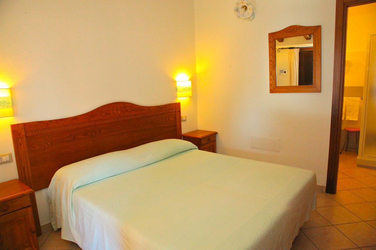 Hotel Turismo Rurale Villa Maria Caterina Кала-Гононе Экстерьер фото